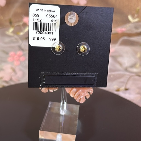 Earrings NWTNew York and Co. Palms Pair Appx 2 in dangle to Stud Ball Post 1/4in - Picture 5 of 6